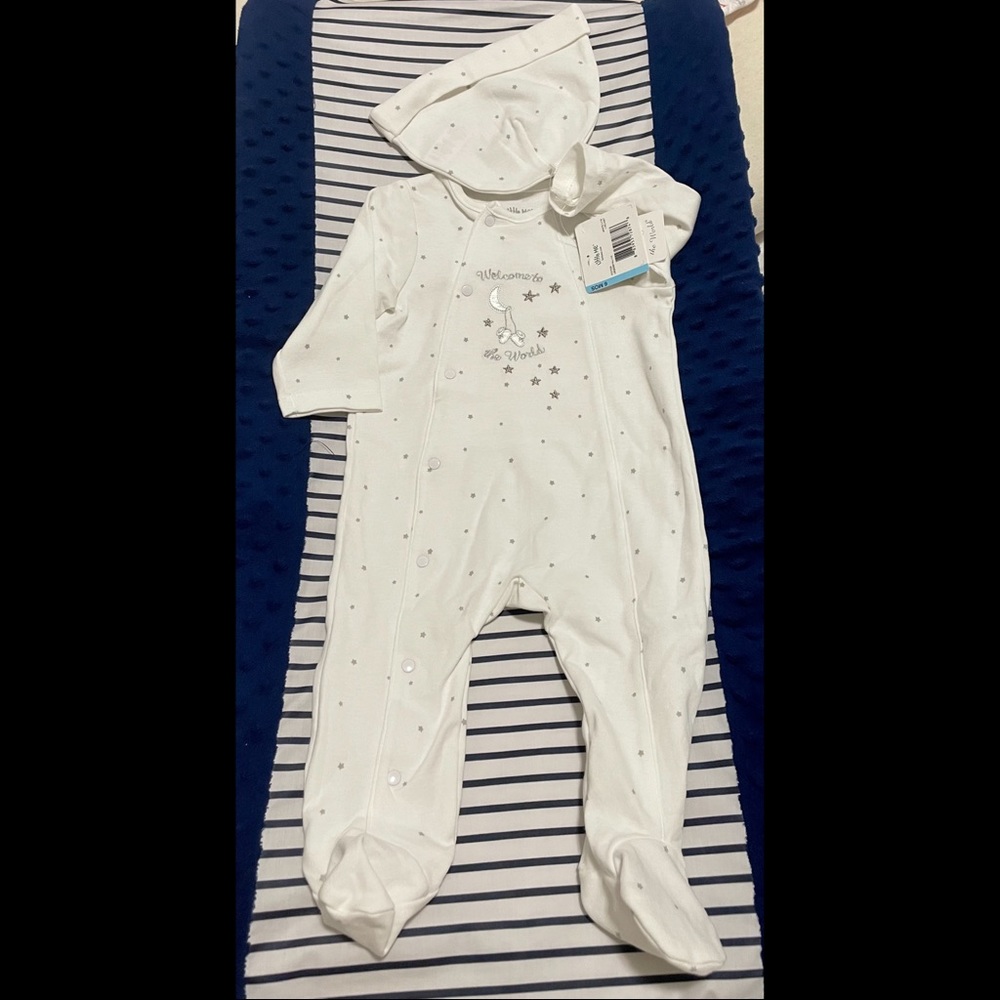 [NWT] Little Me “Welcome to the World” white footed onesie with hat (6M)